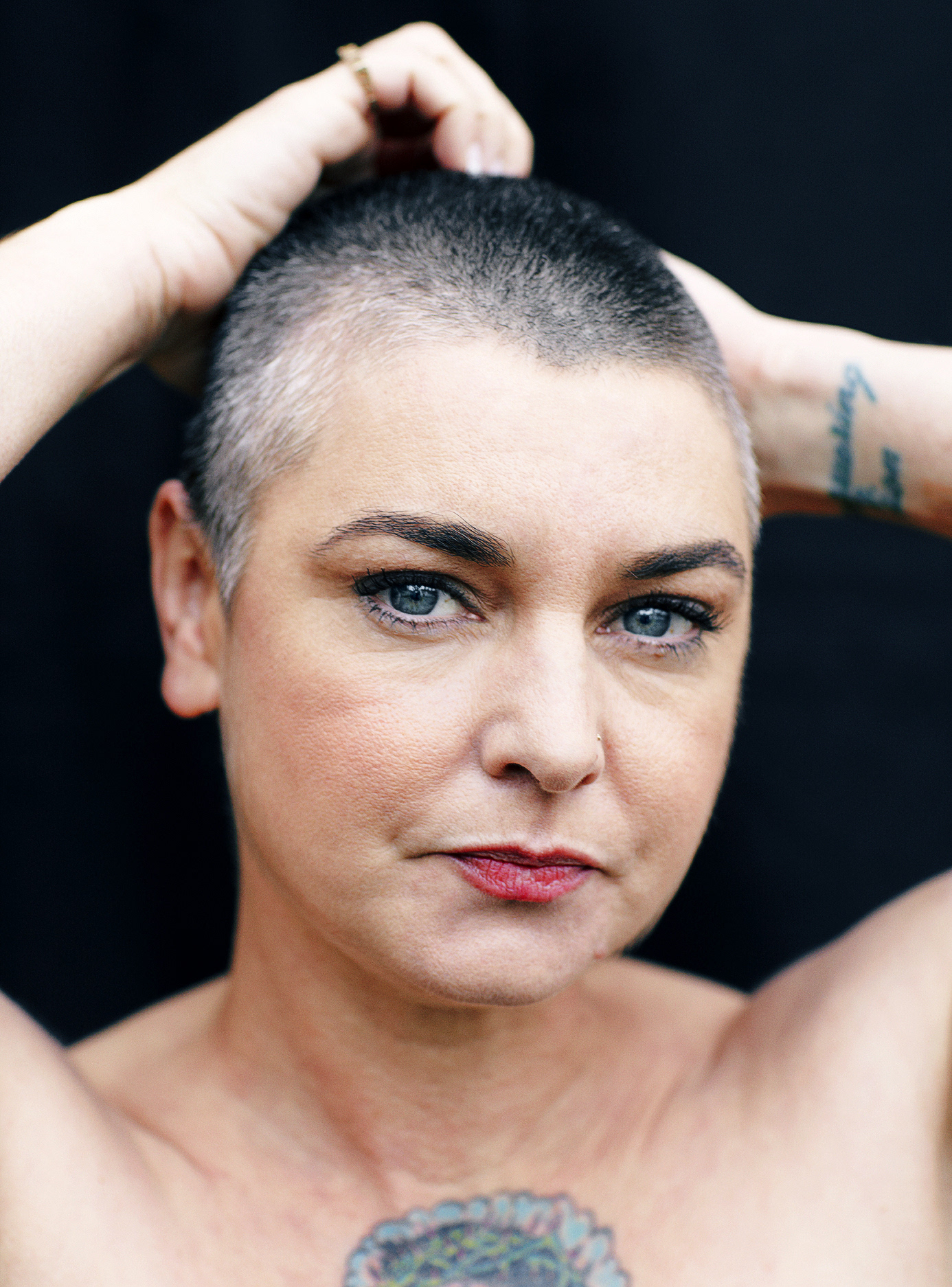 sinead-o-connor-post-suicide-note-on-facebook-sofa-king-cool